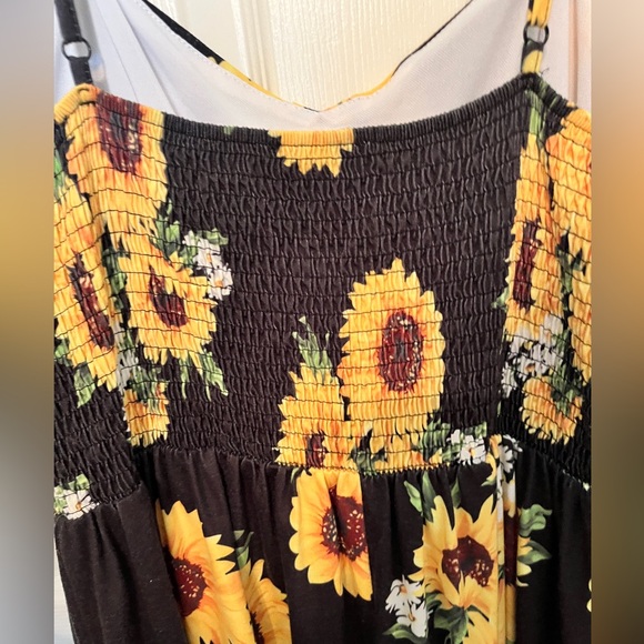 Sunflower Midi dress - Picture 6 of 9